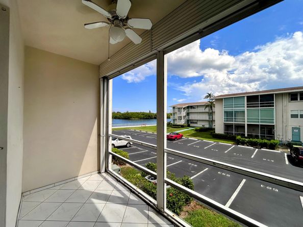 530 Horizons W 205, Boynton Beach FL 33435