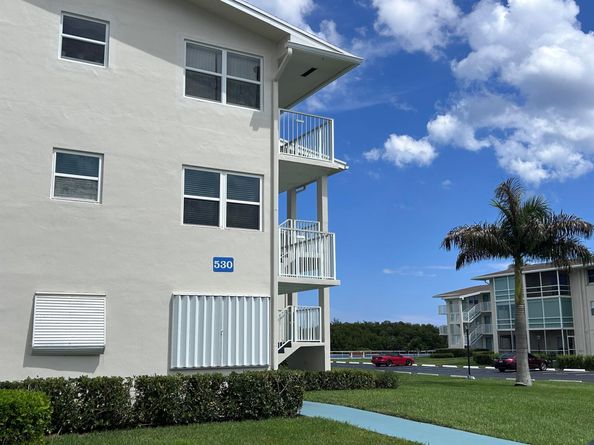 530 Horizons W 205, Boynton Beach FL 33435