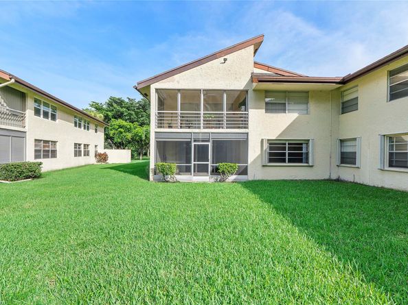 8780 Holly Ct 104, Tamarac FL 33321