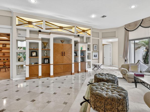 16185 Villa Vizcaya Place, Delray Beach FL 33446