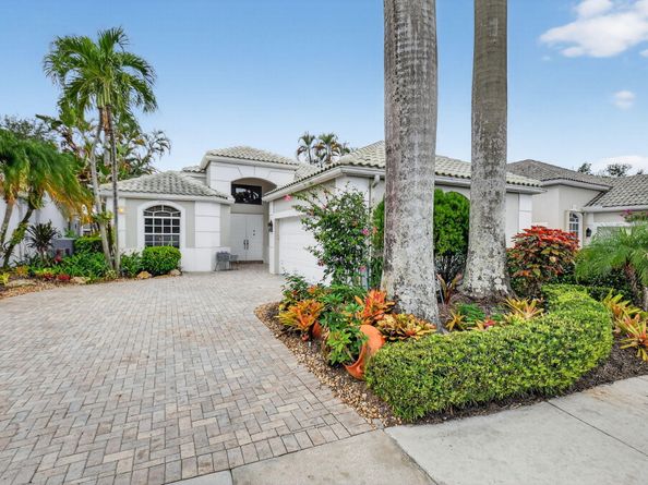 16185 Villa Vizcaya Place, Delray Beach FL 33446