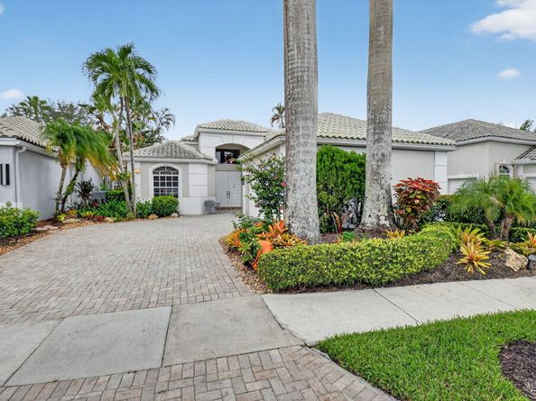 16185 Villa Vizcaya Place, Delray Beach FL 33446
