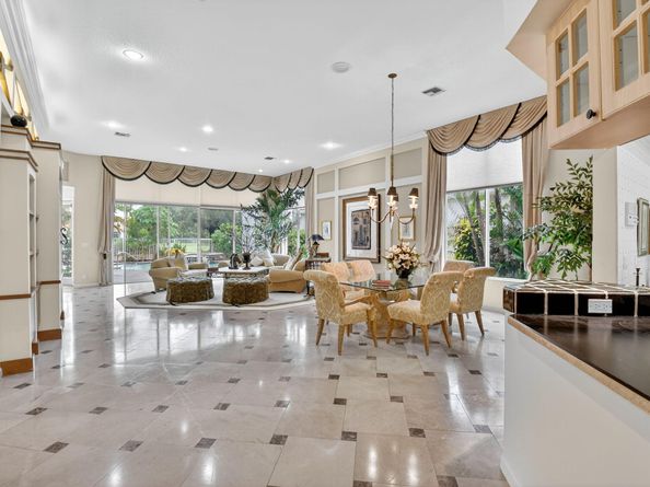 16185 Villa Vizcaya Place, Delray Beach FL 33446