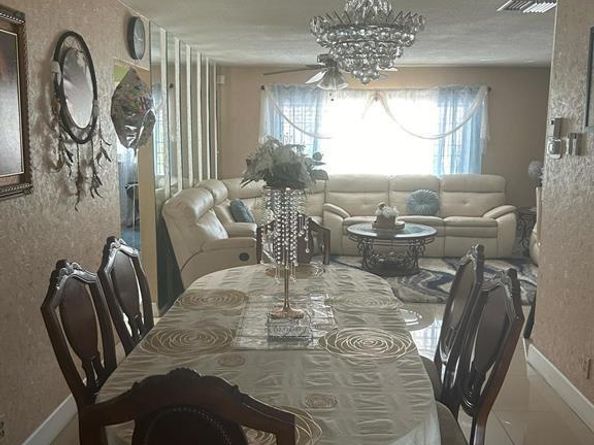 7001 NW 76th Ct, Tamarac FL 33321