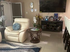 7001 NW 76th Ct, Tamarac FL 33321