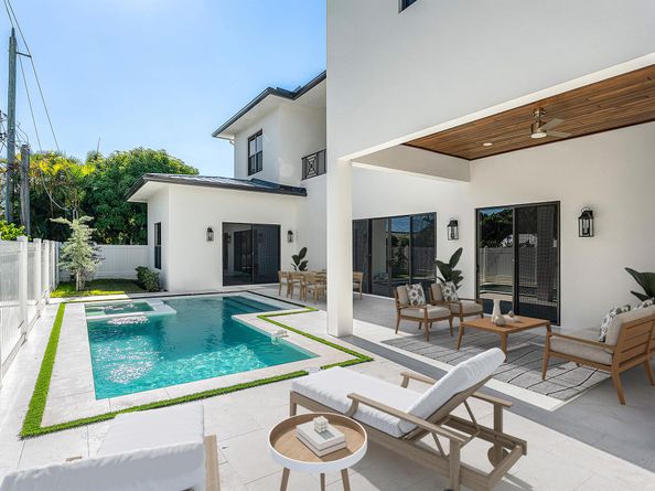 109 Arlington Place, West Palm Beach FL 33405