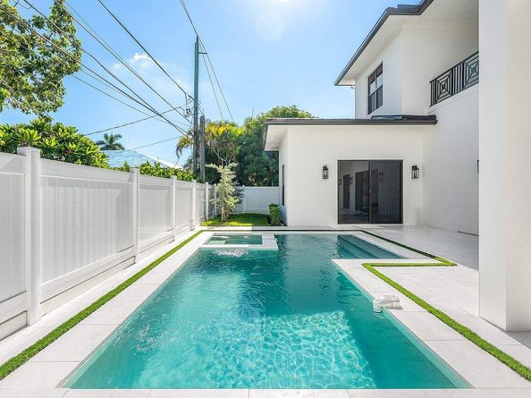 109 Arlington Place, West Palm Beach FL 33405