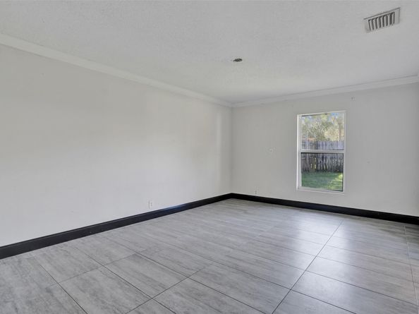 967 NW 89th Ave, Plantation FL 33324