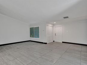 967 NW 89th Ave, Plantation FL 33324