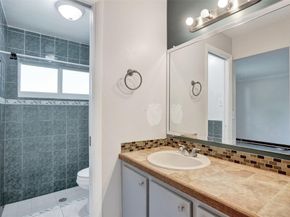 967 NW 89th Ave, Plantation FL 33324