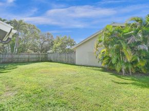 967 NW 89th Ave, Plantation FL 33324