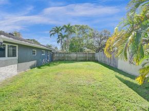 967 NW 89th Ave, Plantation FL 33324