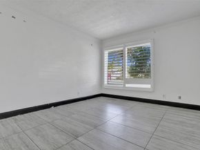 967 NW 89th Ave, Plantation FL 33324