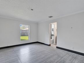 967 NW 89th Ave, Plantation FL 33324