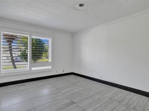 967 NW 89th Ave, Plantation FL 33324