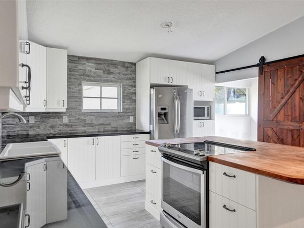 967 NW 89th Ave, Plantation FL 33324