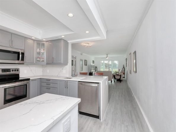 3004 Portofino Isle B2, Coconut Creek FL 33066