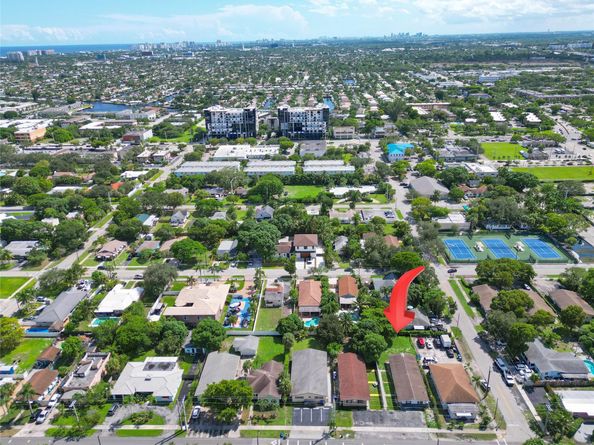 404 NE 4TH St #1-2, Pompano Beach FL 33060