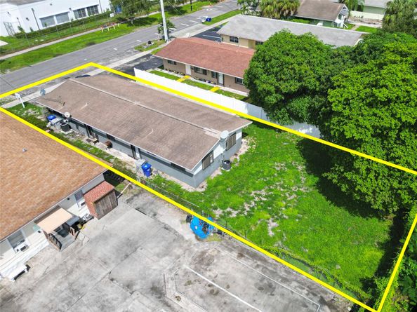 404 NE 4TH St #1-2, Pompano Beach FL 33060
