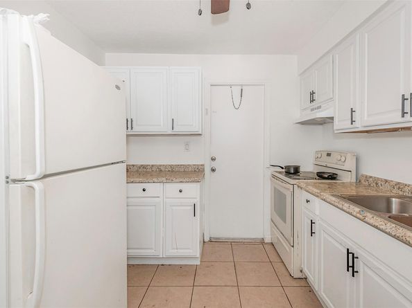 404 NE 4TH St #1-2, Pompano Beach FL 33060