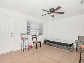 404 NE 4TH St #1-2, Pompano Beach FL 33060