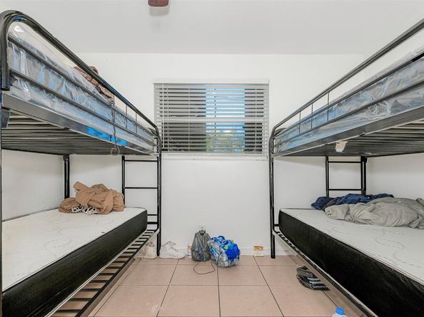 404 NE 4TH St #1-2, Pompano Beach FL 33060