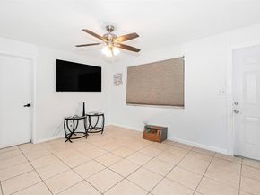 404 NE 4TH St #1-2, Pompano Beach FL 33060