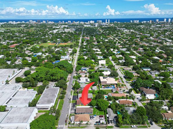 404 NE 4TH St #1-2, Pompano Beach FL 33060
