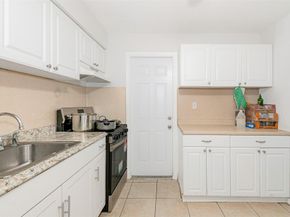 404 NE 4TH St #1-2, Pompano Beach FL 33060