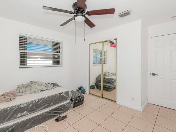 404 NE 4TH St #1-2, Pompano Beach FL 33060