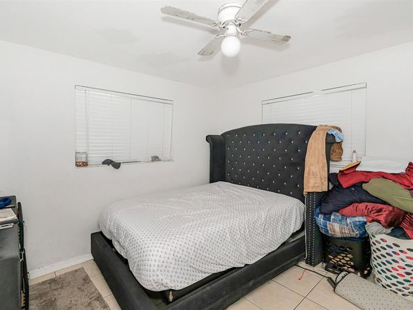 404 NE 4TH St #1-2, Pompano Beach FL 33060