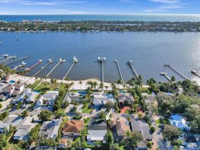 913 S Lakeside Place, Lantana FL 33462