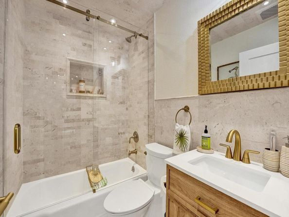 913 S Lakeside Place, Lantana FL 33462