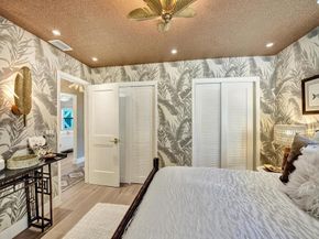 913 S Lakeside Place, Lantana FL 33462