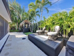 913 S Lakeside Place, Lantana FL 33462
