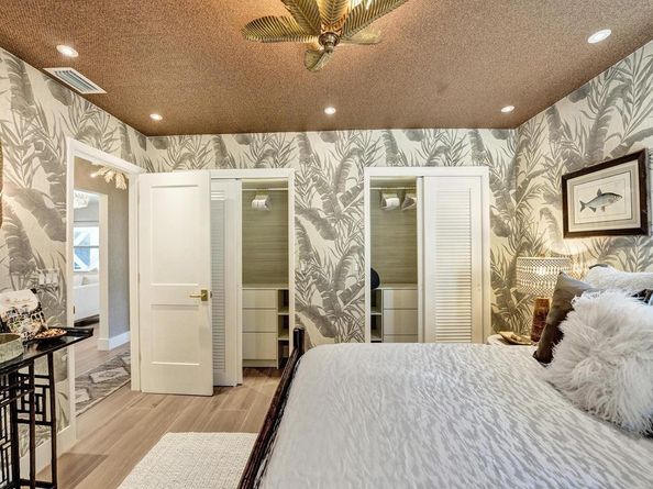 913 S Lakeside Place, Lantana FL 33462