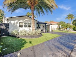 913 S Lakeside Place, Lantana FL 33462