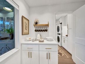 913 S Lakeside Place, Lantana FL 33462