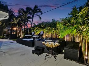 913 S Lakeside Place, Lantana FL 33462