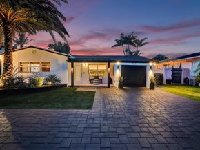 913 S Lakeside Place, Lantana FL 33462