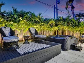 913 S Lakeside Place, Lantana FL 33462