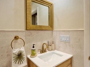 913 S Lakeside Place, Lantana FL 33462