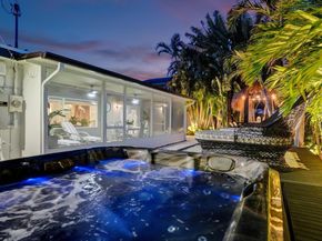 913 S Lakeside Place, Lantana FL 33462