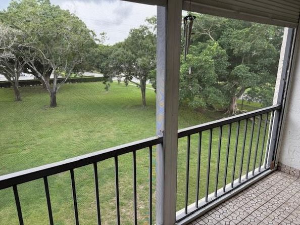 8990 S Hollybrook Blvd 302, Pembroke Pines FL 33025