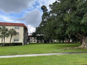 8990 S Hollybrook Blvd 302, Pembroke Pines FL 33025