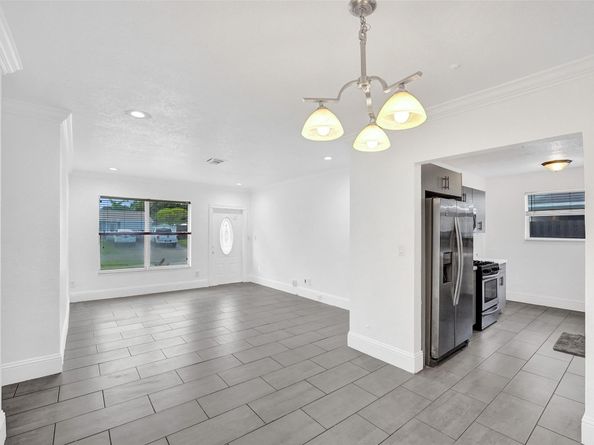 7021 Park St, Hollywood FL 33024