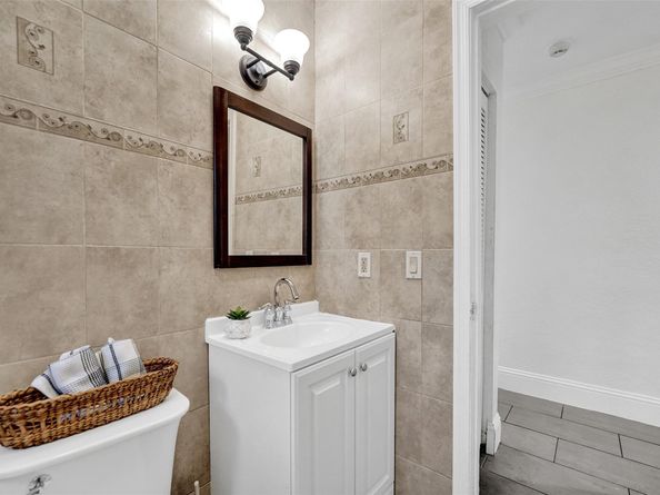 7021 Park St, Hollywood FL 33024