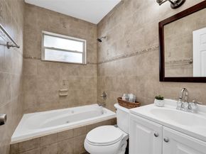 7021 Park St, Hollywood FL 33024