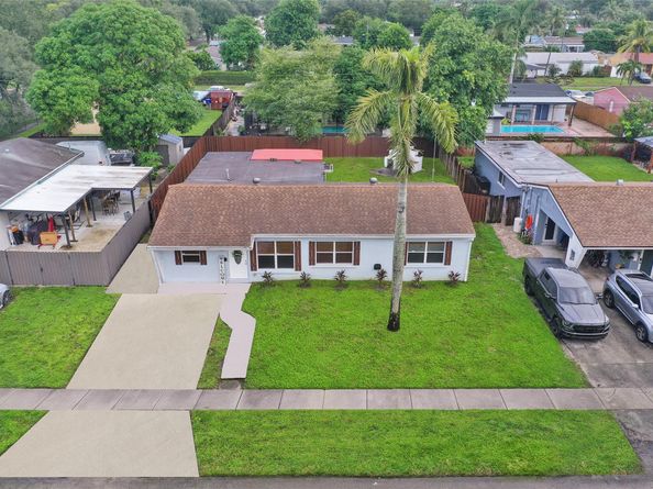 7021 Park St, Hollywood FL 33024