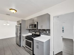 7021 Park St, Hollywood FL 33024